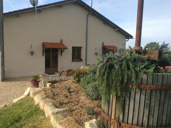 Gite Charbonnaud Laprade  Exteriér fotografie