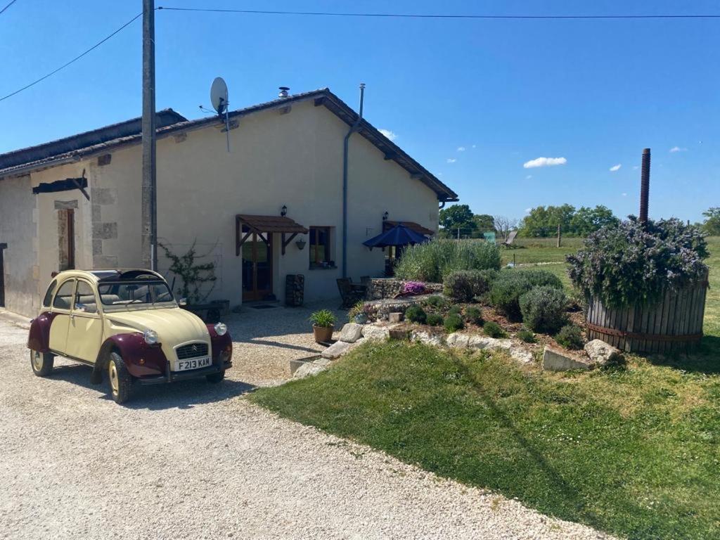 Gite Charbonnaud Laprade  Exteriér fotografie